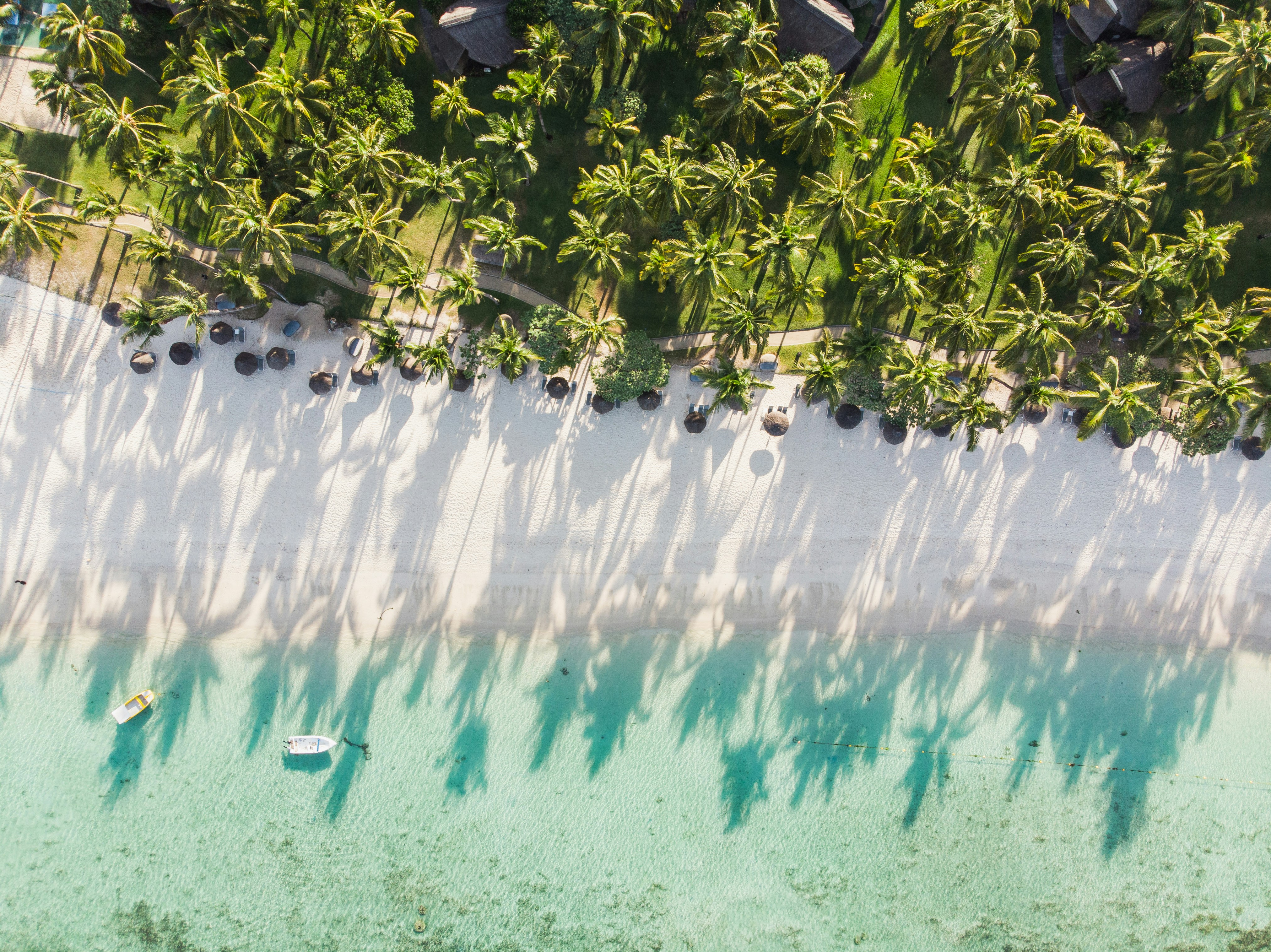 Mauritius turquoise lagoon luxury resort